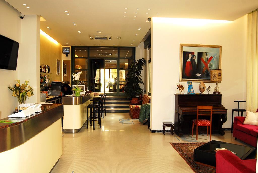 Hotel K2 Cervia 3 Stelle Sup Exterior photo