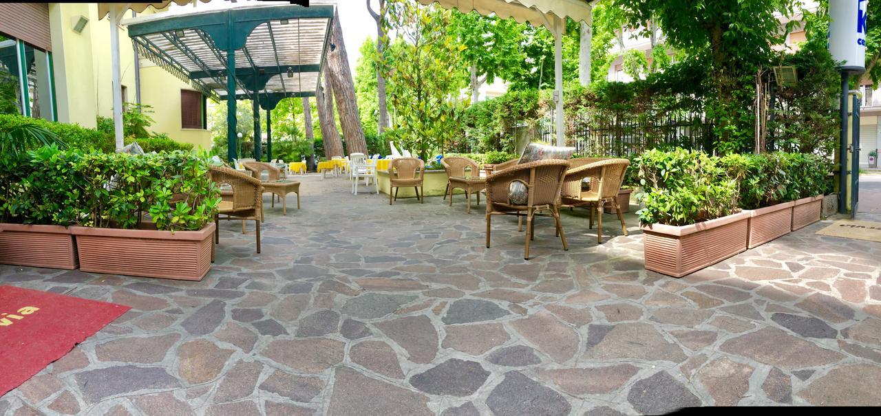 Hotel K2 Cervia 3 Stelle Sup Exterior photo