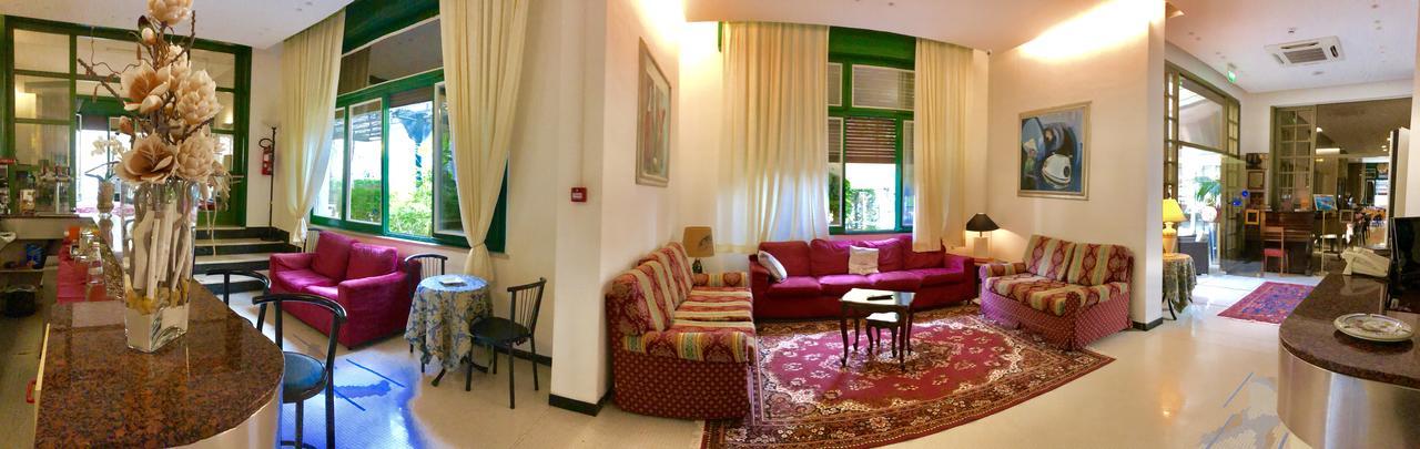 Hotel K2 Cervia 3 Stelle Sup Exterior photo